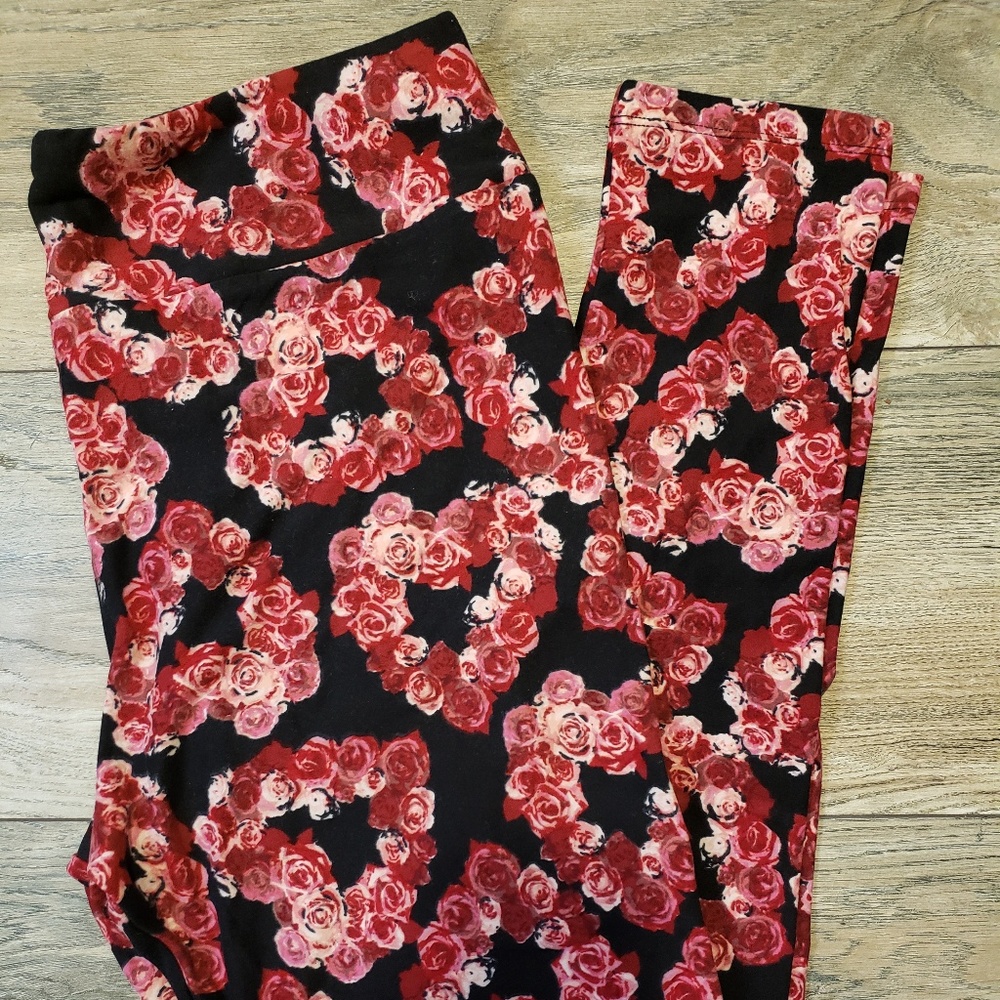 NEW LulaRoe Valentine's Day TC Red Roses